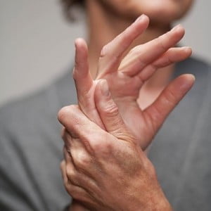 артрит пальцев рук симптомы и лечение